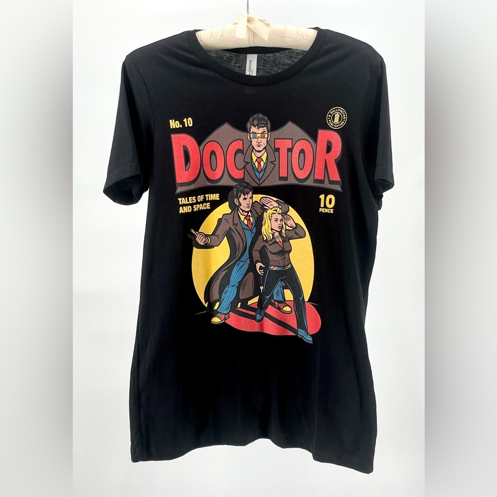 NWOT Doctor Who Ten & Rose Tyler Comic Book Style Fitted T-Shirt, Women’s 2XL